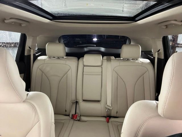 Used 2019 Brown Lincoln Select image 31