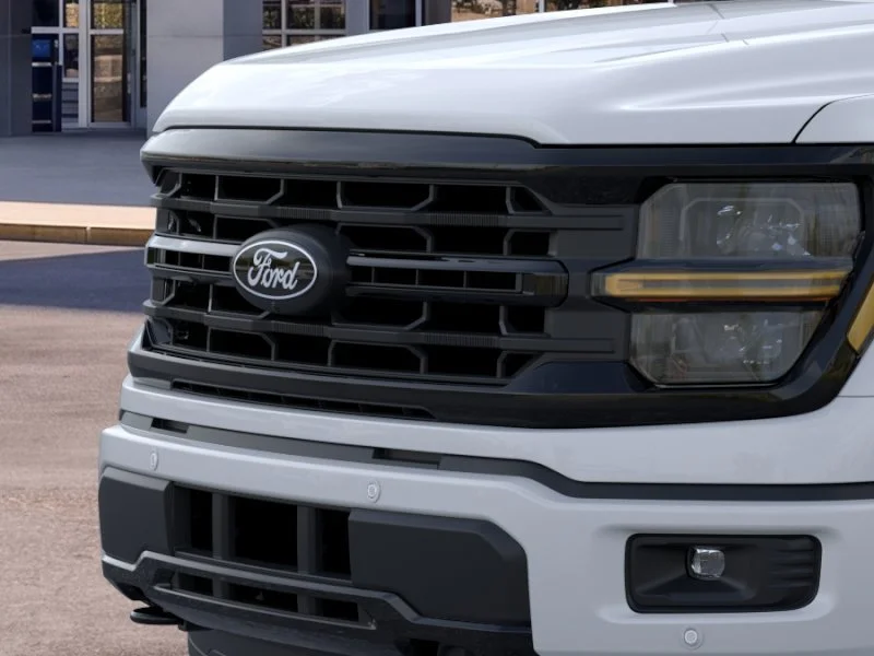 New 2026 Oxford White Ford XLT image 17