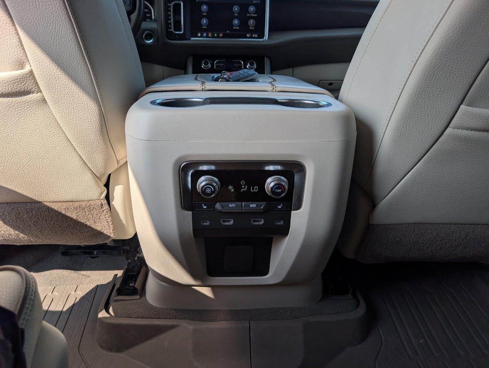 Used 2021 PEARL BEIGE METALLIC GMC Denali image 36