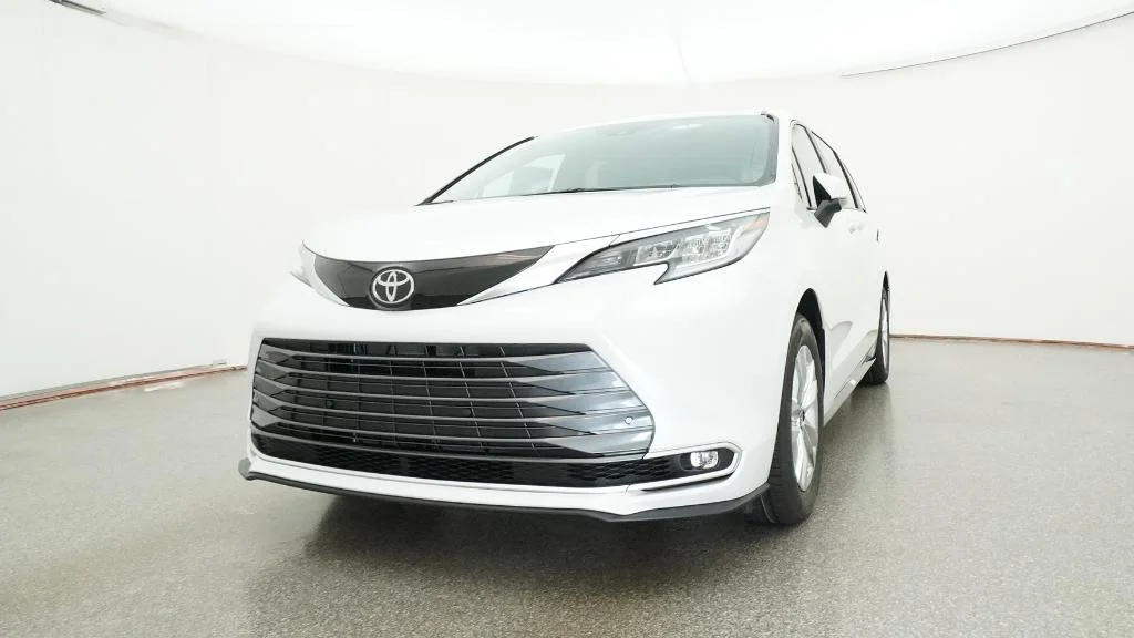 New 2026 Wind Chill Pearl Toyota Limited image 20