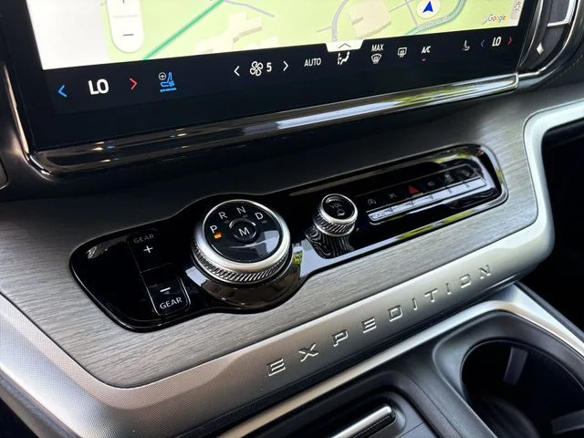 Used 2025 White Ford Platinum image 20