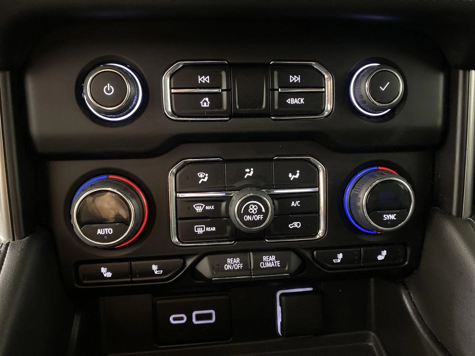 Used 2023 Auburn Metallic Chevrolet LT image 20