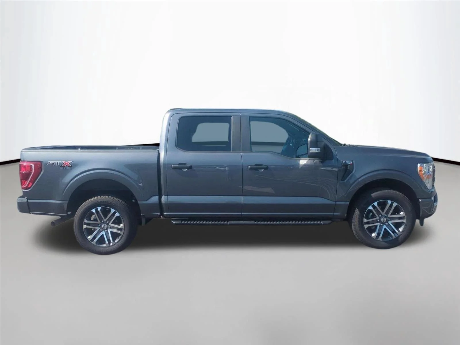 Used 2022 Carbonized Gray Metallic Ford XL image 6
