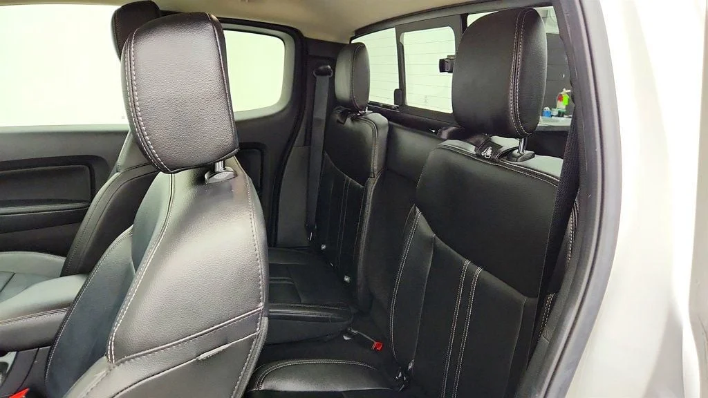 Used 2021 Oxford White Ford LARIAT 4WD SuperCab 6