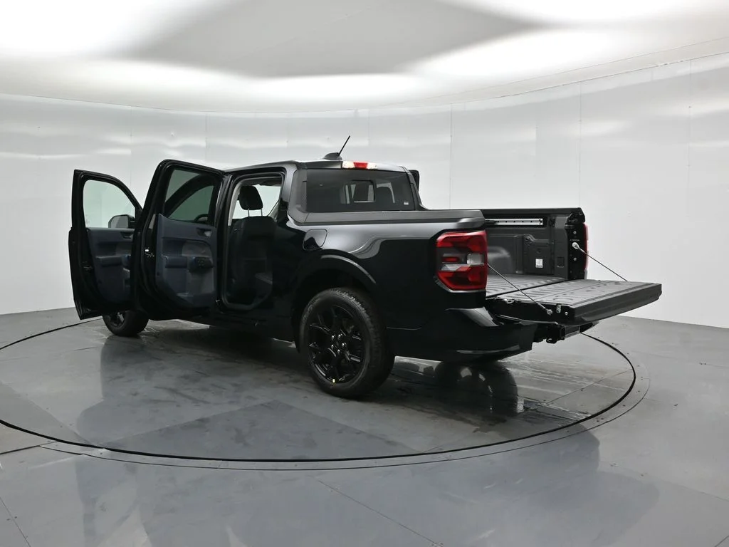 New 2026 Shadow Black Ford Lobo High image 33