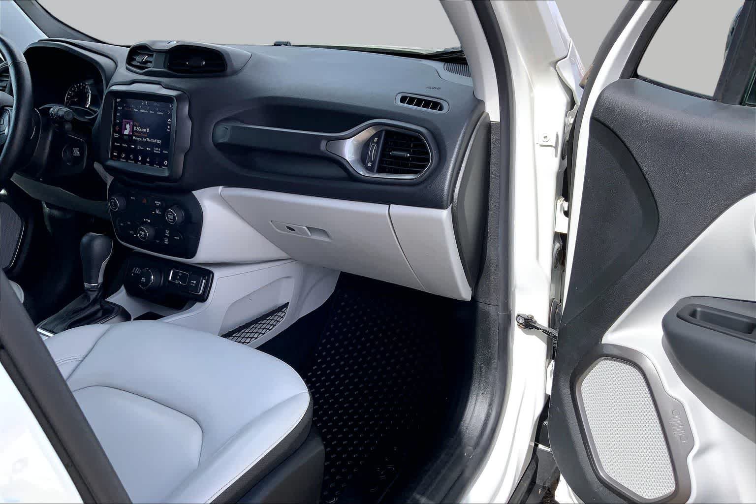 Used 2022 Alpine White Clearcoat Jeep Limited image 19