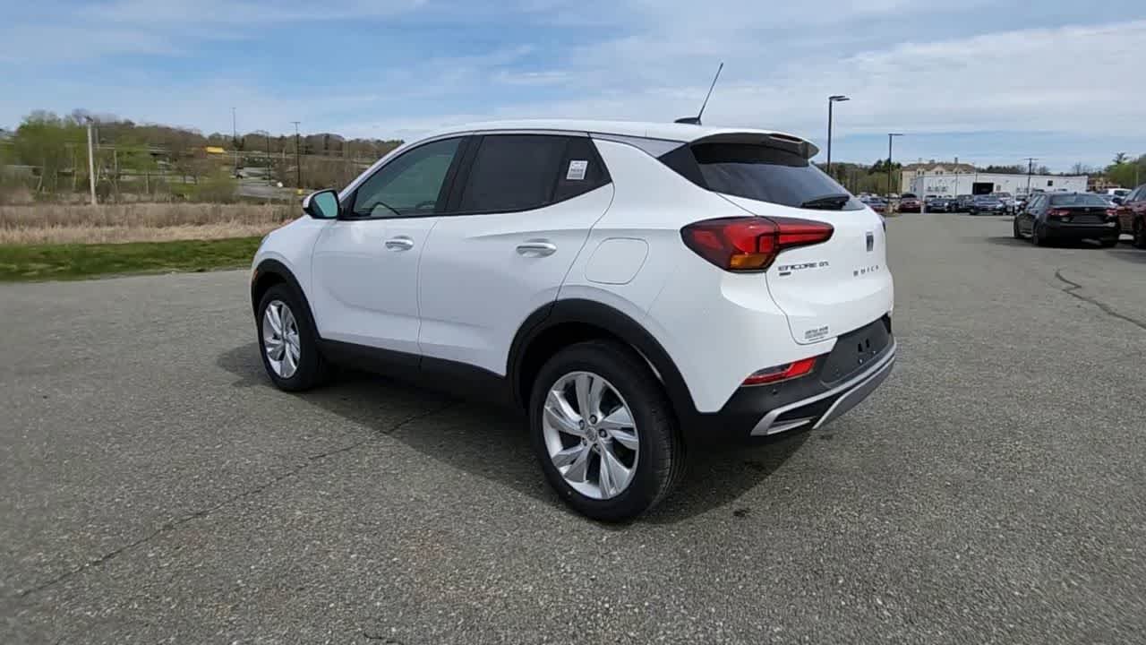 Used 2024 Summit White Buick Preferred image 6