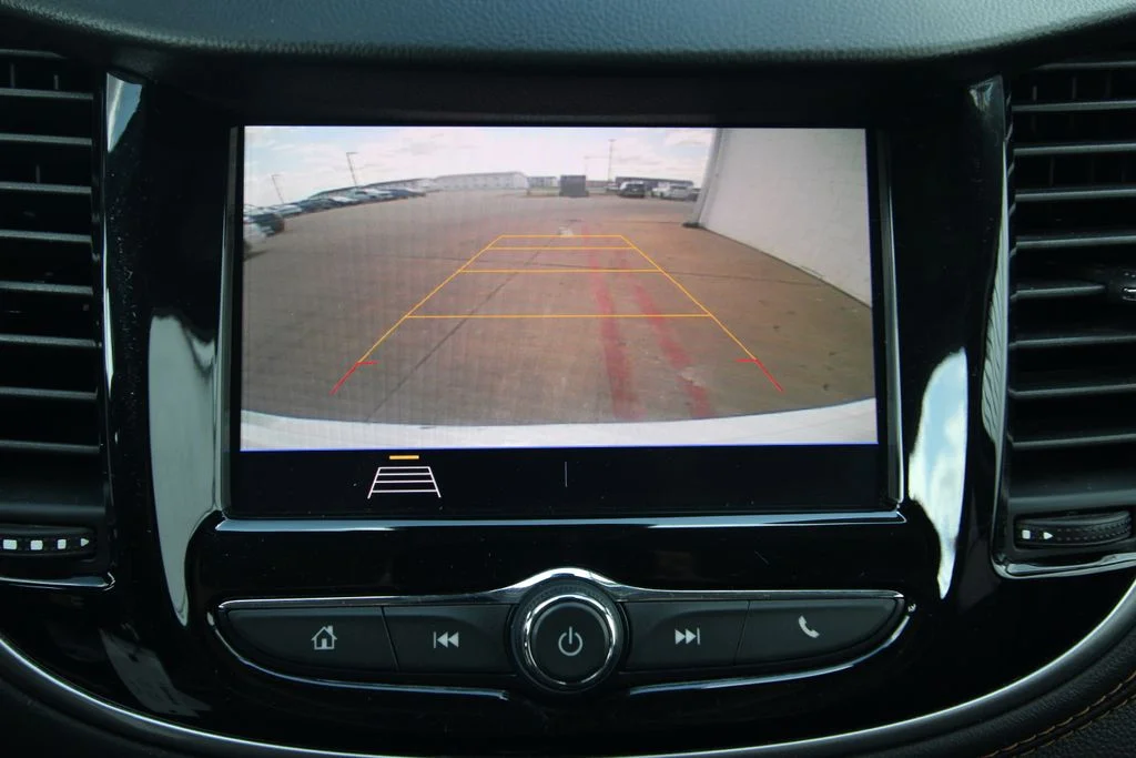 Used 2022 White Chevrolet LS image 11