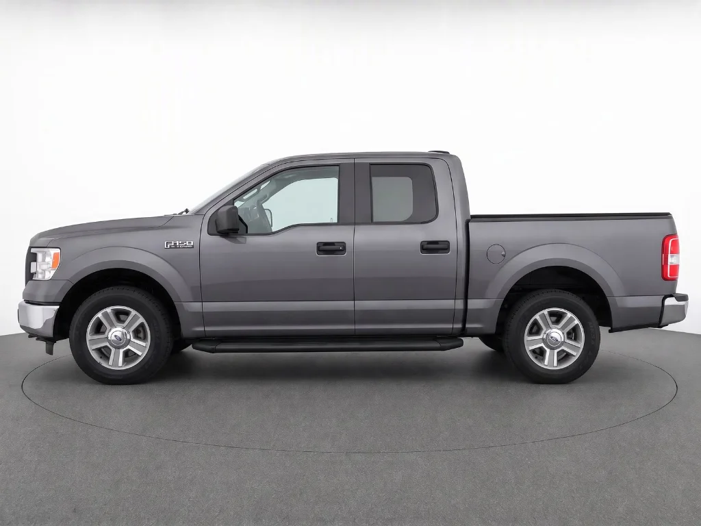 Used 2005 Gray Ford XLT image 3