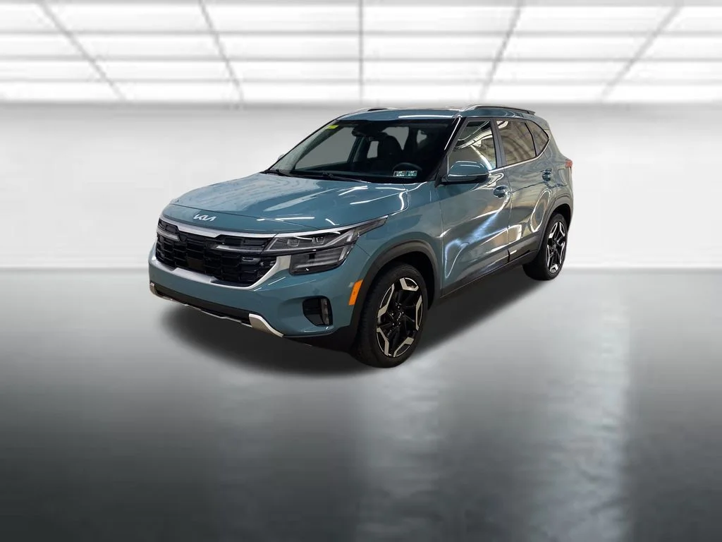 Used 2024 Blue Kia SX image 3