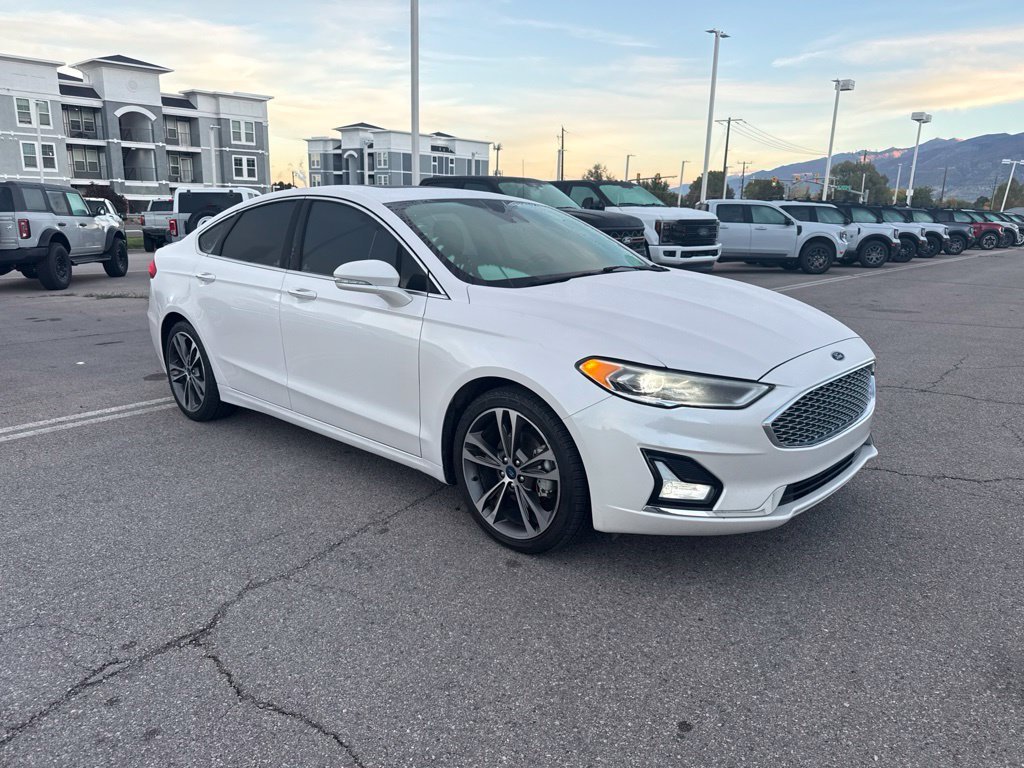 Used 2019 White Platinum Clearcoat Metallic Ford Titanium image 3