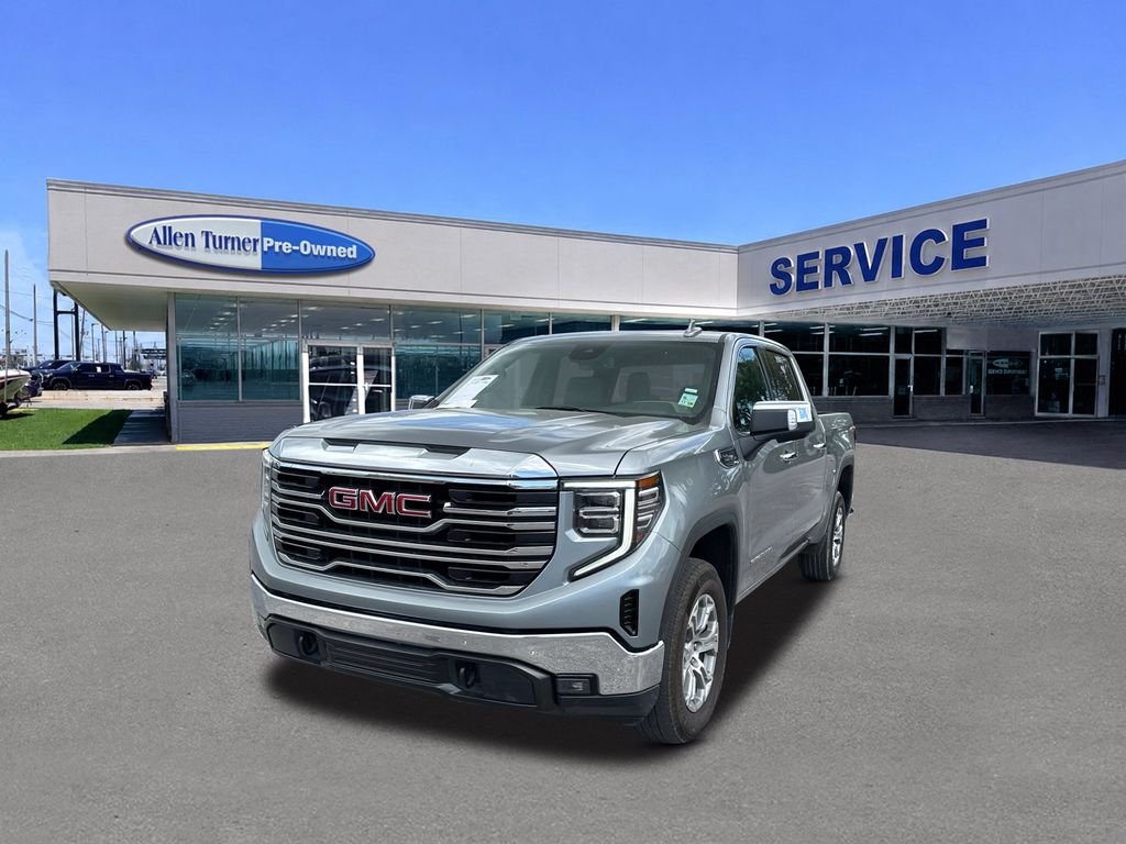 Used 2025 Sterling Metallic GMC SLT image 4