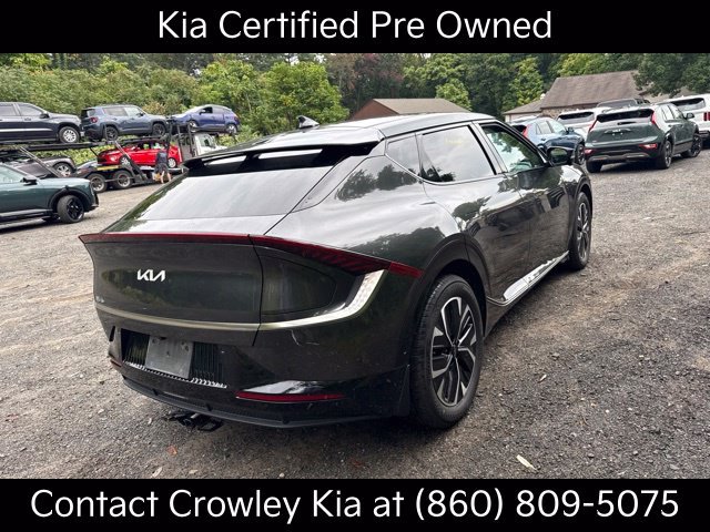 Certified Used 2024 Gray Kia Wind image 8