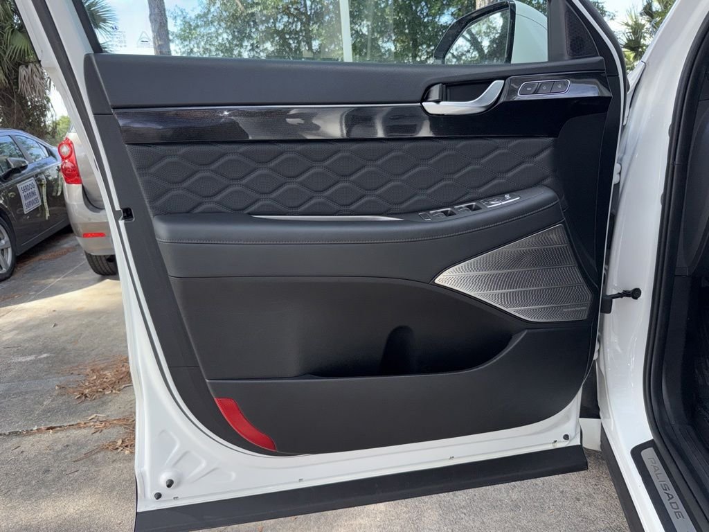 Used 2022 White Hyundai Calligraphy image 21