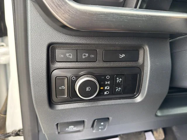 Used 2024 Oxford White Ford Lariat image 26