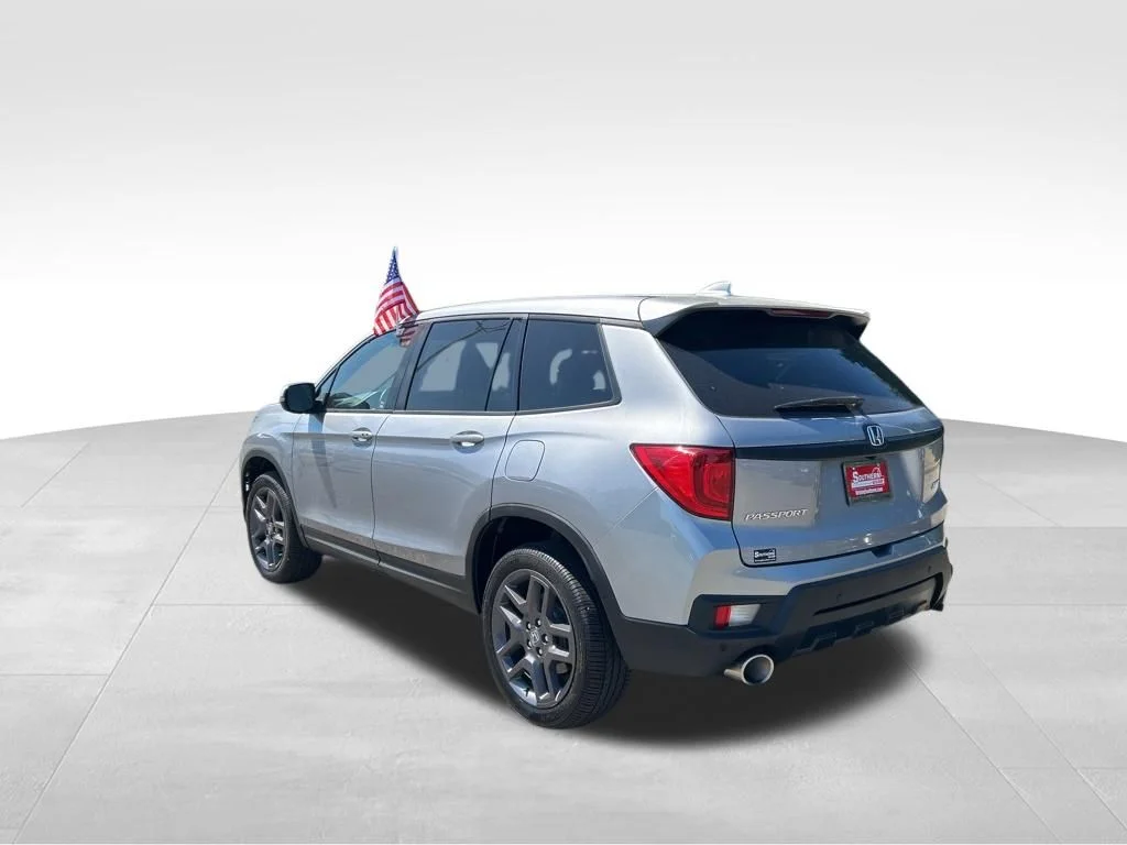 Used 2022 Silver Honda EX-L image 3