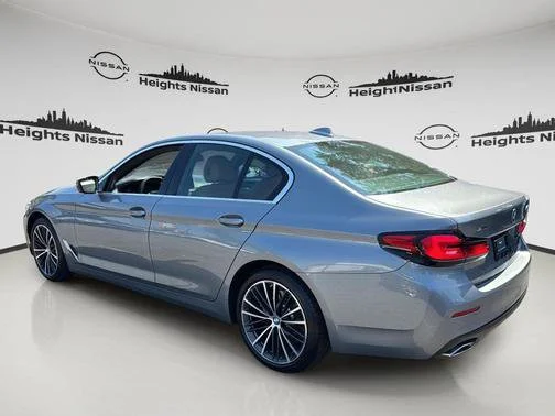 Used 2023 Gray BMW 540i xDrive image 3
