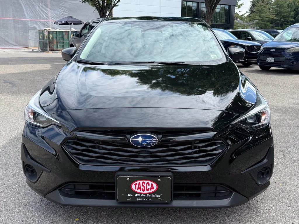 Used 2024 Crystal Black Silica Subaru Base image 3