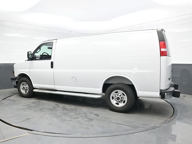 Used 2025 White GMC Work Van image 4