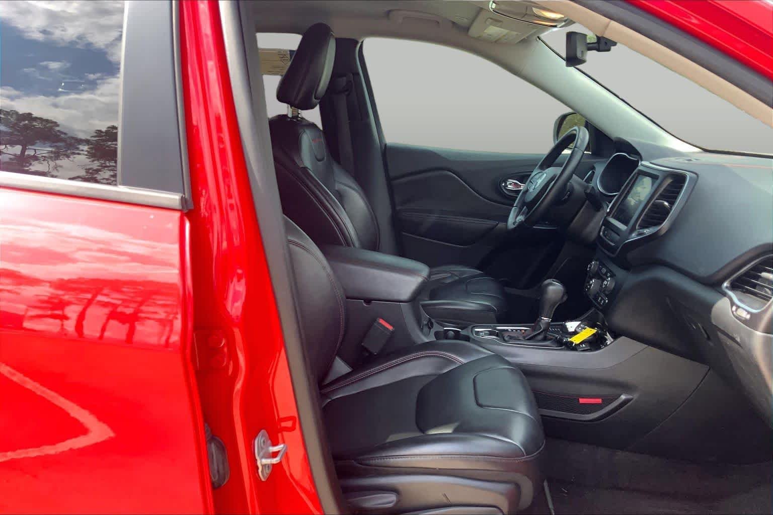 Used 2019 C Jeep Trailhawk image 9