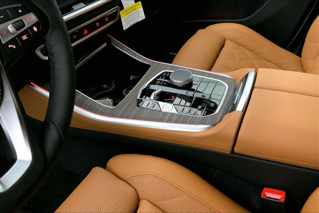 Used 2026 Mineral White Metallic BMW  image 6