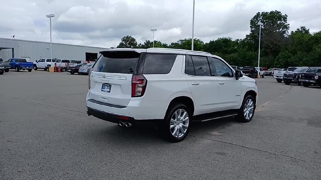 Used 2023 Iridescent Pearl Tricoat Chevrolet High Country image 8