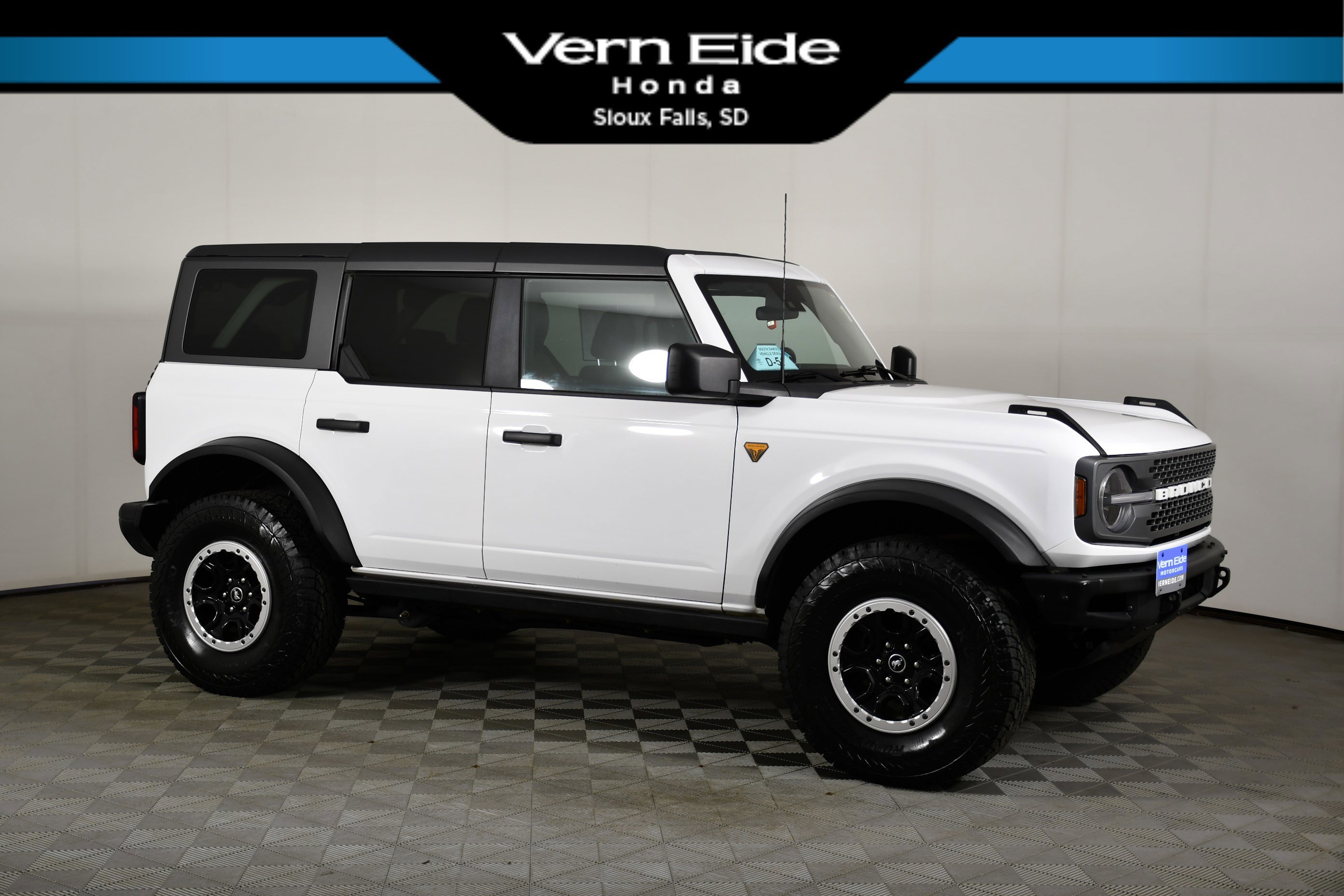 2023 Ford Bronco Badlands 4x4's photo