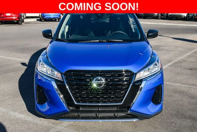 Used 2021 Blue Nissan S image 8