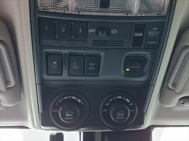 Certified Used 2021 MAGNETIC GRAY MET. Toyota  image 31