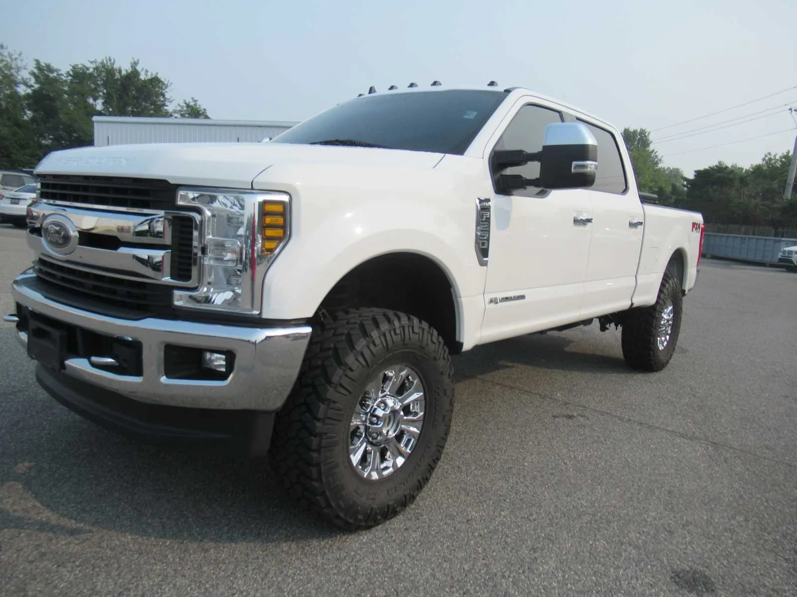 Used 2019 Oxford White Ford XLT image 1
