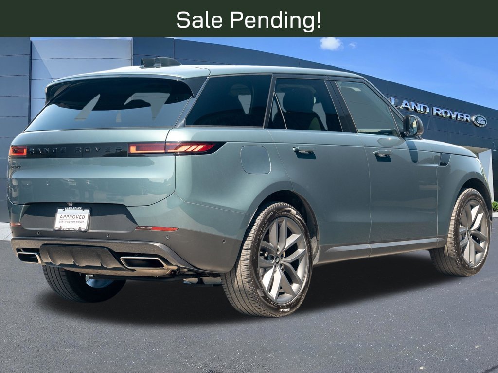 Used 2024 Green Land Rover SE image 4
