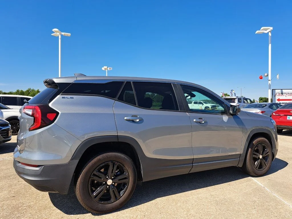 Used 2023 Silver GMC SLE image 5
