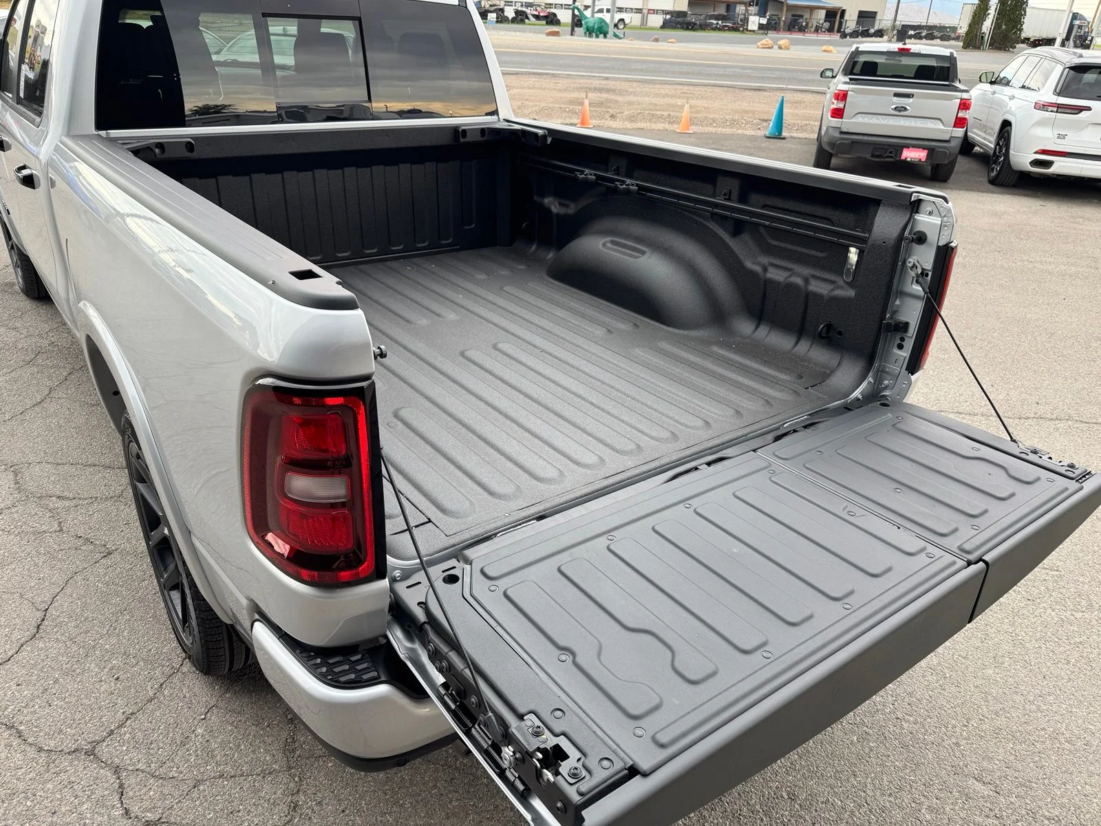 New 2026 Silver Zynith Exterior Paint RAM Laramie image 10