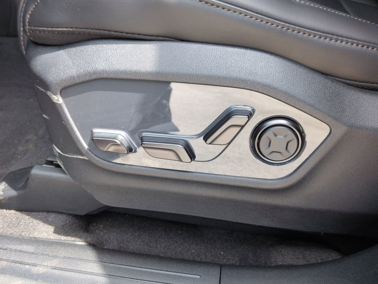 New 2027 Ebony Black Kia X-LINE SX image 19