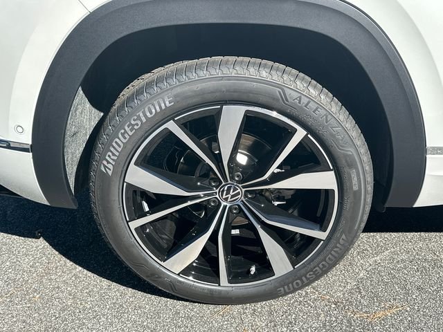 New 2026 White Volkswagen 2.0T SEL Premium R-Line image 17