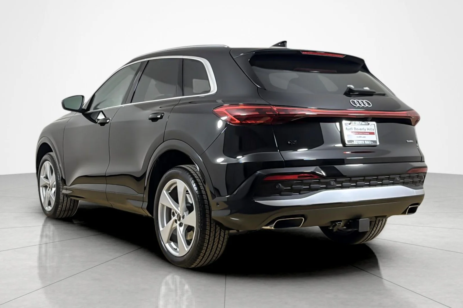 Used 2025 Mythos Black Metallic Audi Premium Plus 2.0 TFSI quattro image 3