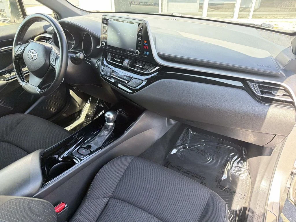Used 2019 Silver Knockout Metallic Toyota XLE image 29