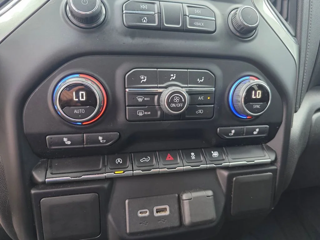 Used 2020 BLACK Chevrolet LT image 20
