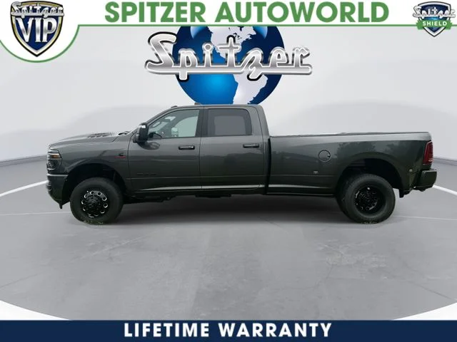 New 2026 Granite Crystal Metallic Clear-Coat Exterior Paint RAM Laramie image 6