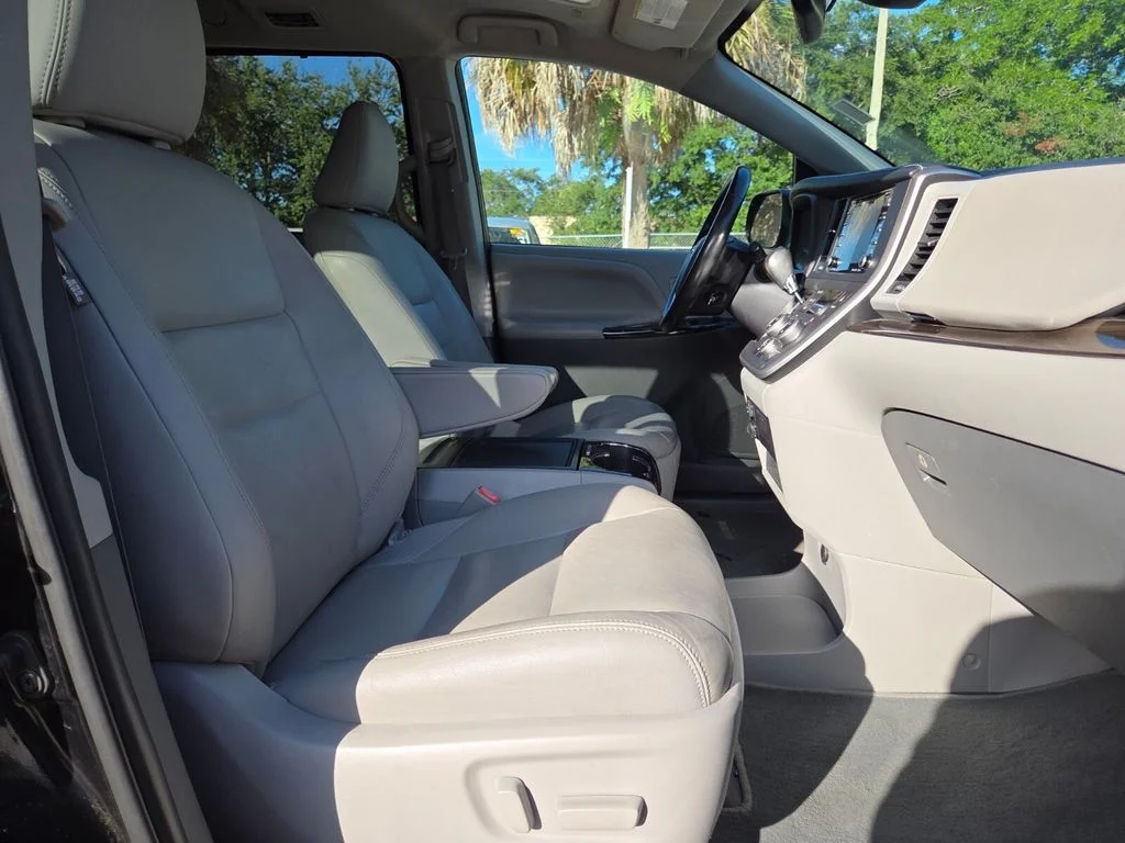 Certified Used 2020 Black Toyota XLE image 14