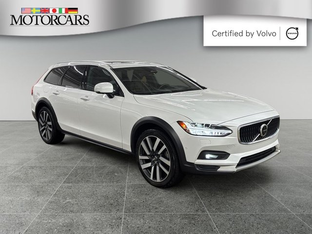 2022 Volvo V90 Cross Country B6