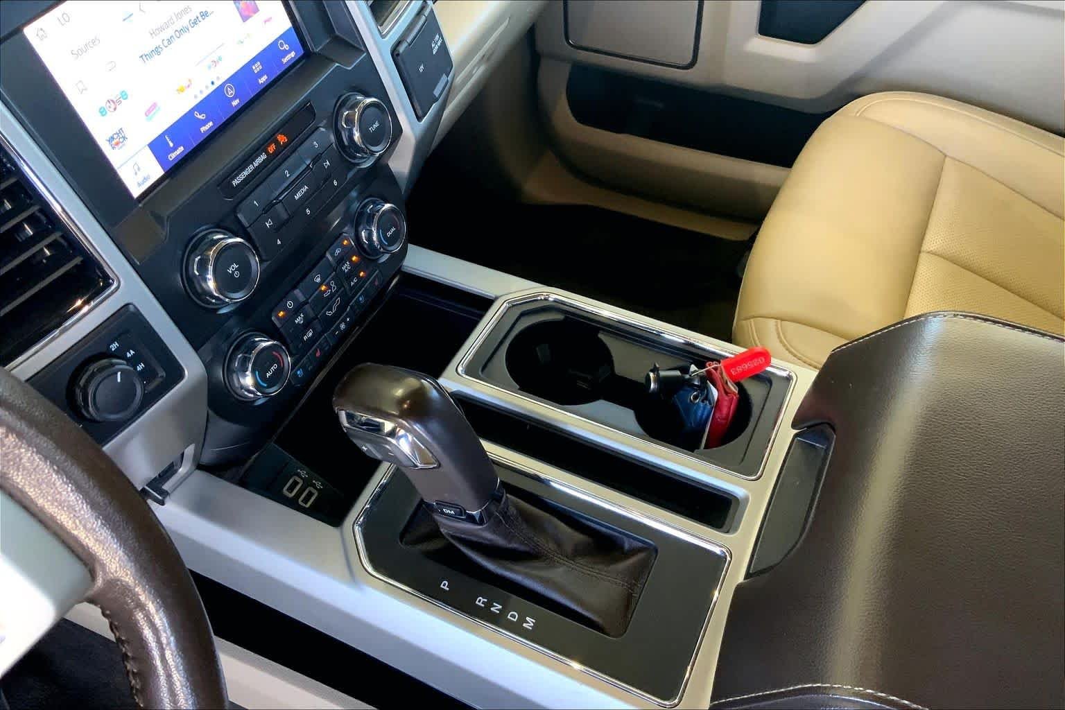 Used 2020 Oxford White Ford LARIAT image 16