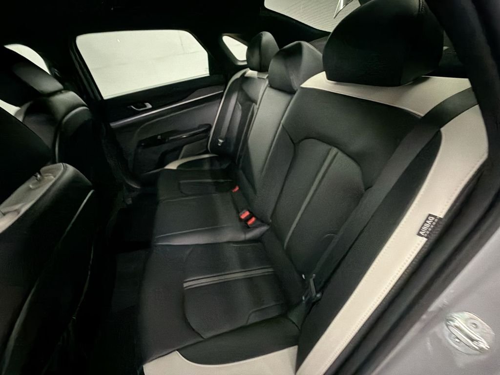 Used 2025 Wolf Gray Kia GT-Line image 23