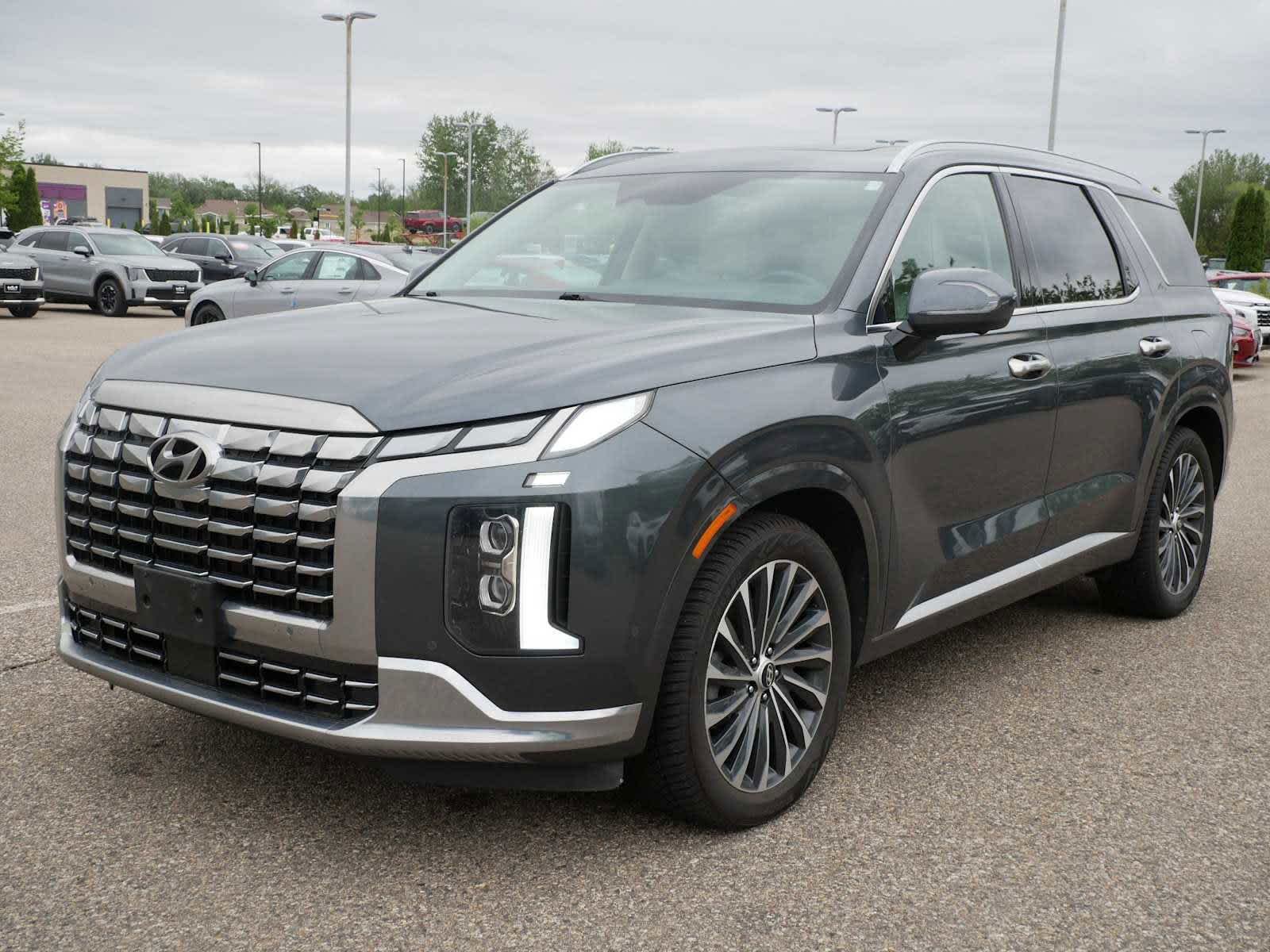 Used 2023 Hyundai Palisade Calligraphy with VIN KM8R74GE8PU512342 for sale in Mankato, Minnesota