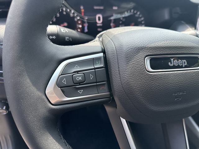 New 2026 Blue Jeep Latitude image 25