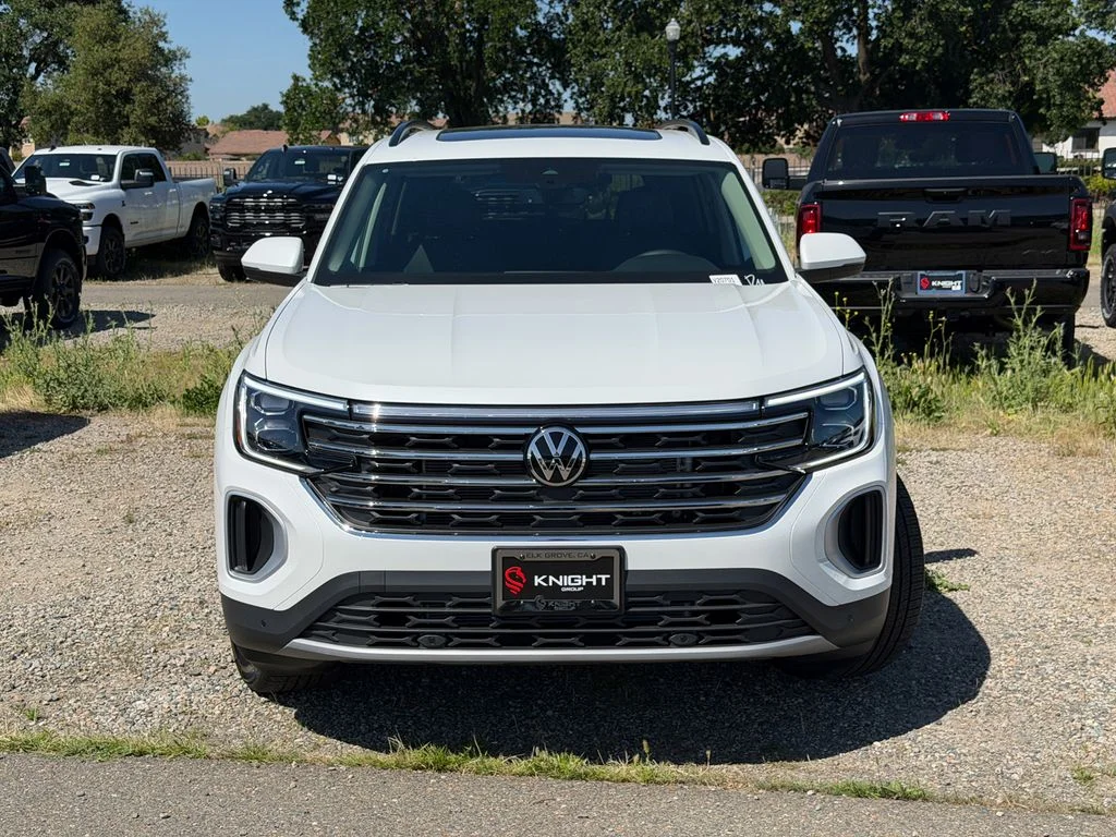 New 2026 Opal White Pearl Volkswagen 2.0T SE w/Technology image 4