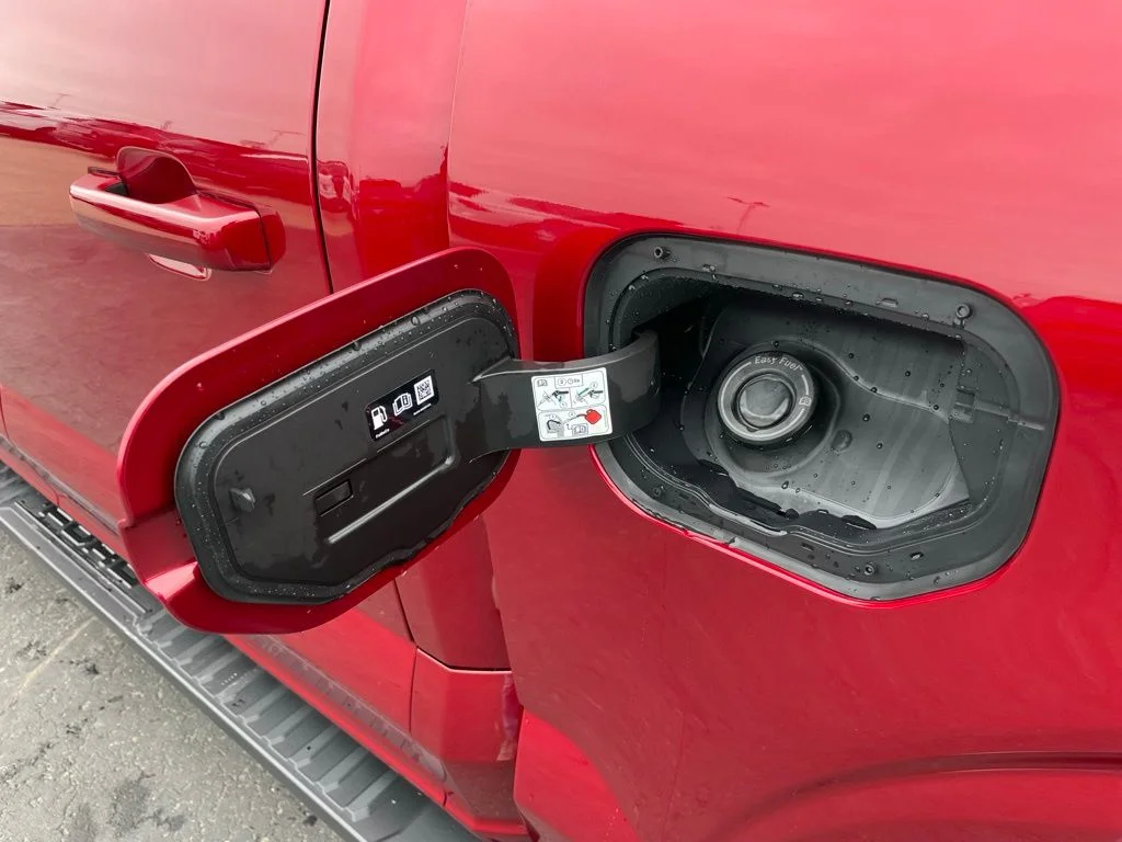 New 2026 Ruby Red Metallic Tinted Clearcoat Ford XLT image 64