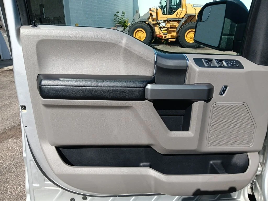 Used 2016 Ingot Silver Metallic Ford XLT image 14