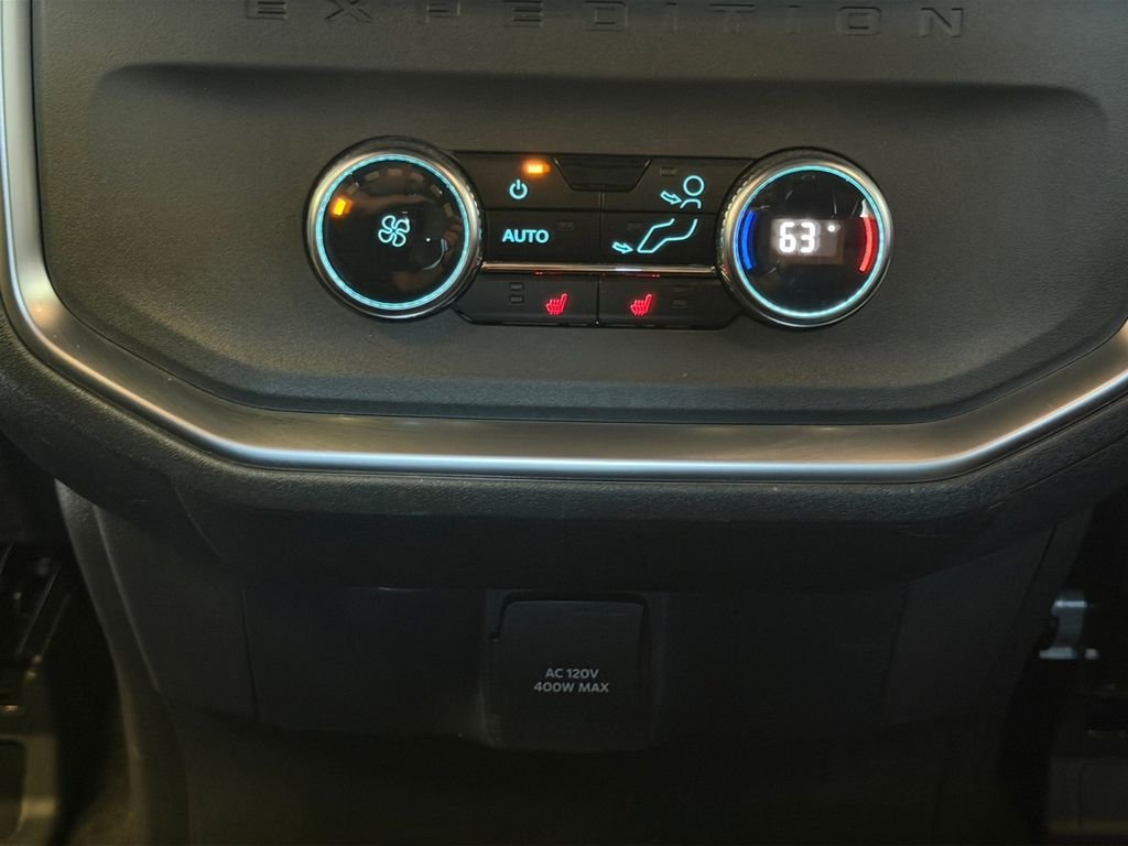 Used 2025 Gray Ford Platinum image 24