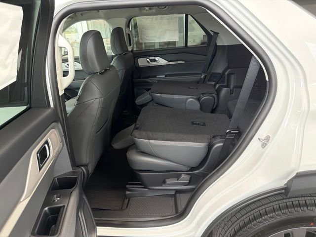 New 2026 Star White Metallic Tri-Coat Ford Active image 52